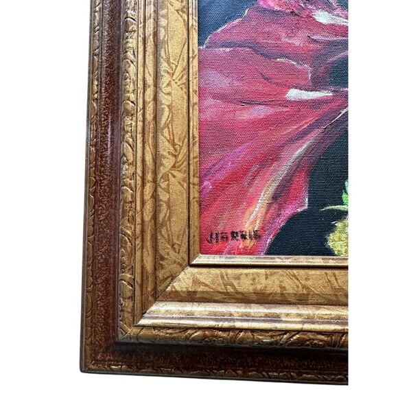 Vintage Amaryllis Oil Painting – Signed Floral Portrait in Ornate Gold Frame - Picture 2 of 3